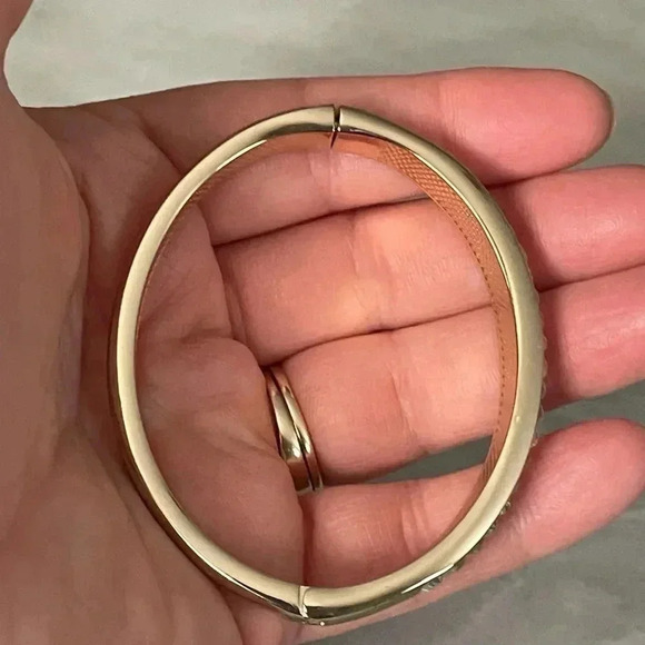 Baguette Crystal Hinge Bracelet - Picture 5 of 12